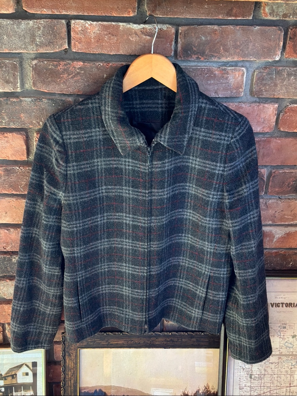 Women’s Dark Gray Plaid Zip-Front Blazer Jacket